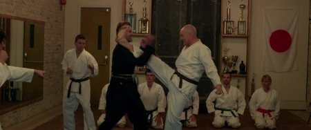 Tapped Out / Р СѓРєРѕРїР°С€РЅС‹Р№ Р±РѕР№ / Əlbəyaxa döyüş (2014) BDRip 720p