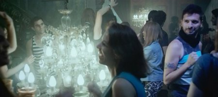 Gecədən Daha Qaranlıq / РўРµРјРЅРµРµ РЅРѕС‡Рё / Mas negro que la noche (2014) WEBRip | rusca